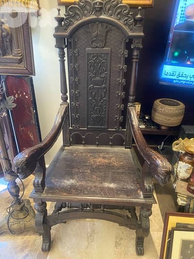 A very old english oak wood king chair.  143 x 63 x 63 cm