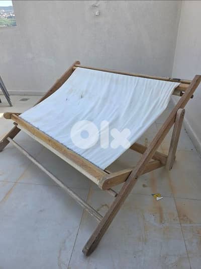 Wooden Balcony Lounge Chair / Daybed – Solid & Comfortable