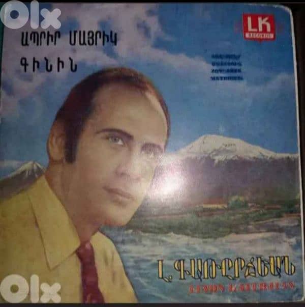 vinyl records and CDs 2