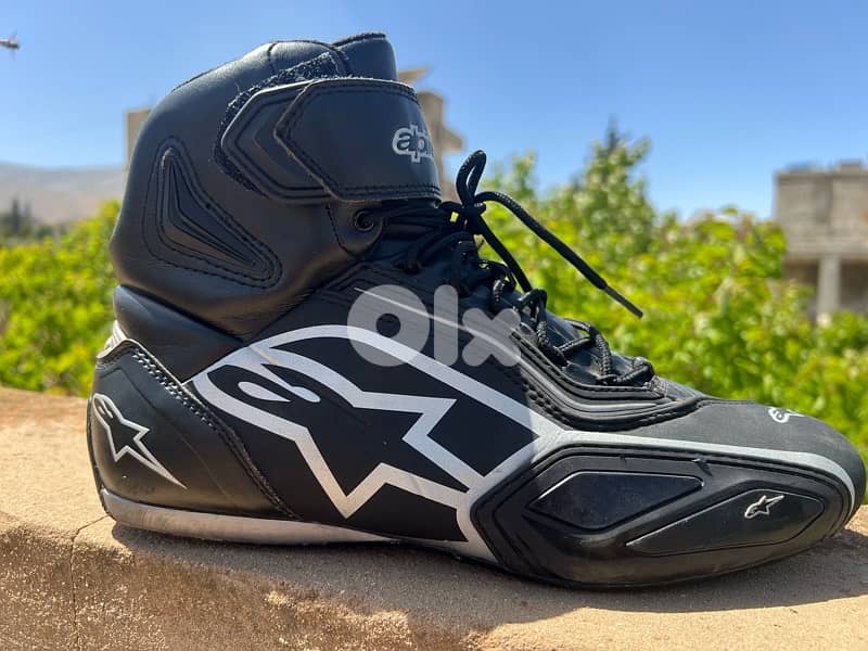 Alpinestras shoes for motorcycle , Carbon Fibre 1