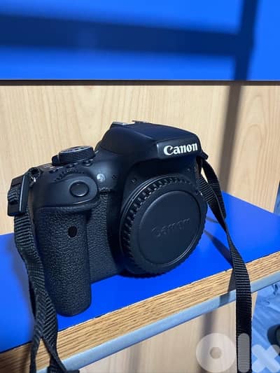 Canon 750D DSLR Camera/ Canon 50mm prime lens f/1.4