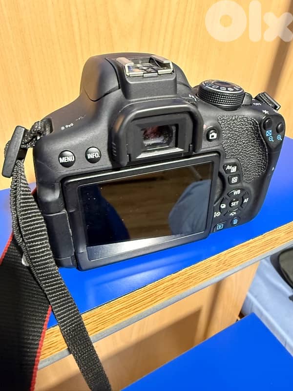 Canon 750D DSLR Camera/ Canon 50mm prime lens f/1.4 2
