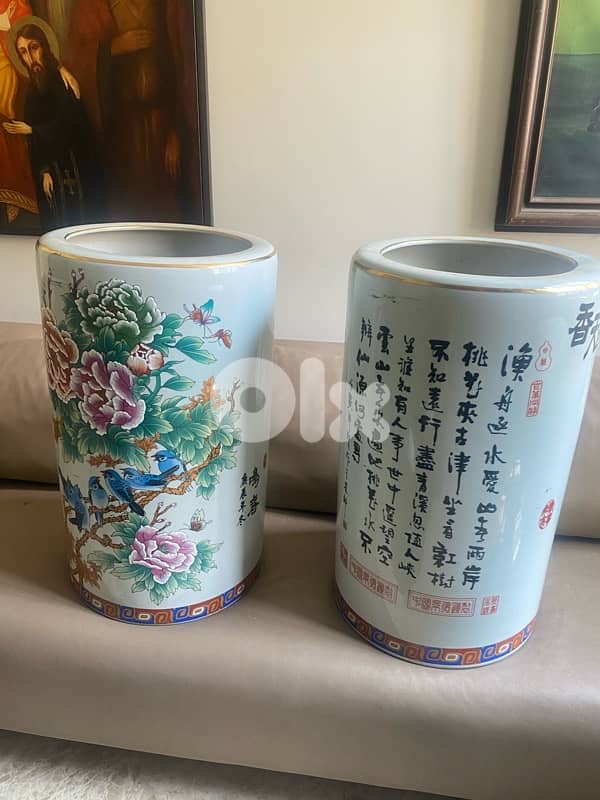 LARGE PAIR Of CHINESE PORCELAIN CYLINDRICAL VASE WITH HAND PAINTED 1