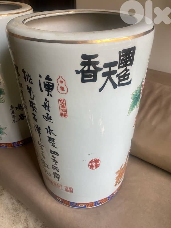 LARGE PAIR Of CHINESE PORCELAIN CYLINDRICAL VASE WITH HAND PAINTED 5