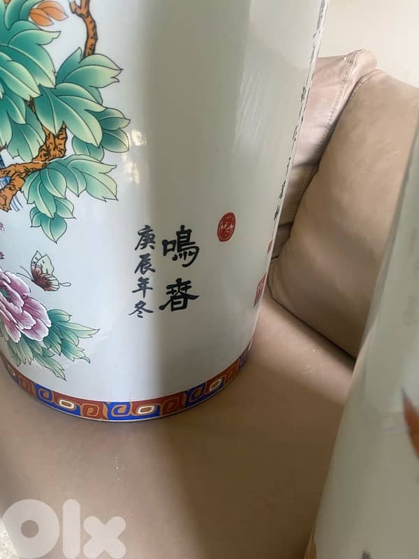 LARGE PAIR Of CHINESE PORCELAIN CYLINDRICAL VASE WITH HAND PAINTED 6