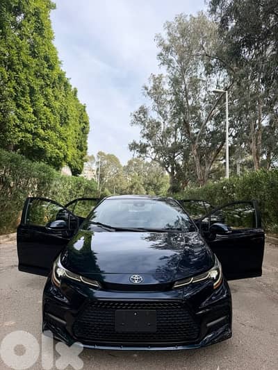 Toyota Corolla SE Low Mileage خارقة من الزوائد