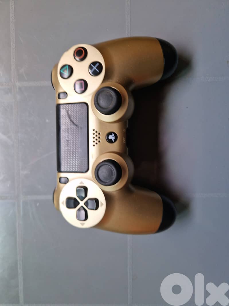 PS4 Slim Bundle - 3 Controllers + 4 Top Games 5
