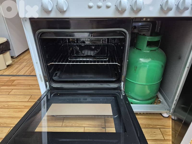 GAS COOKER 2