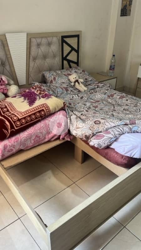 bed (bedroom) 1