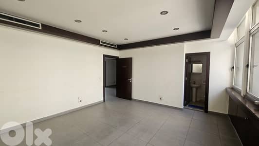 AH-HKL-551 Office 250 sqm for Rent in Verdun – Prime Location