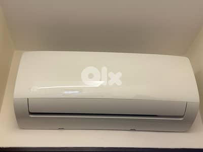 AC Midea 9000BTU - Like new - never used