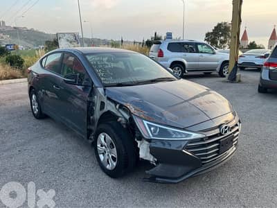Hyundai Elantra 2019