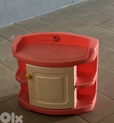 Doll cabinet and commode.