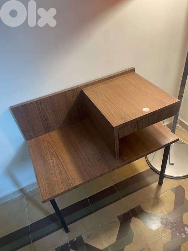 table with drawer 1