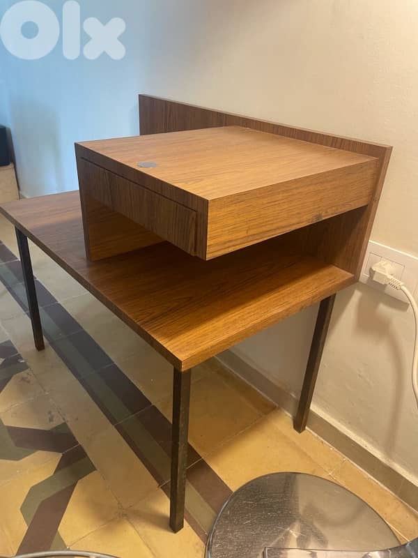 table with drawer 3