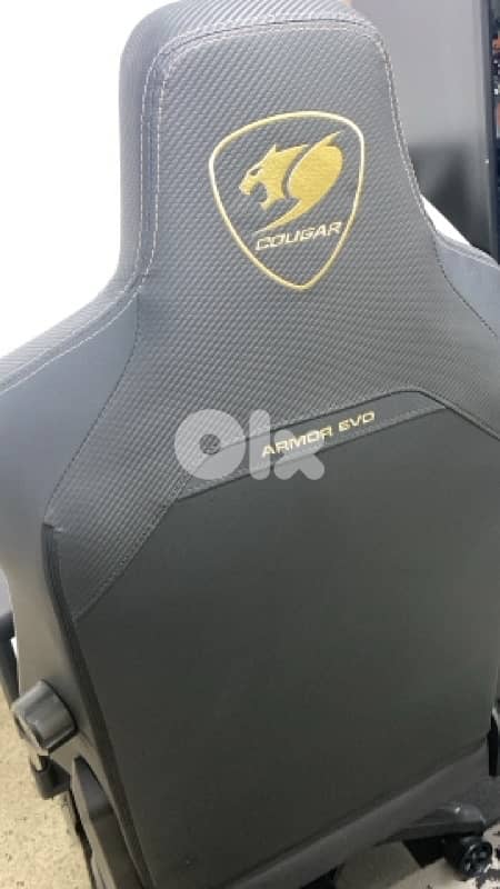 Brand New Cougar Armor Evo Royal Gaming Chair Black 5