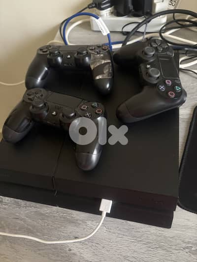 PS4 LIKE NEW