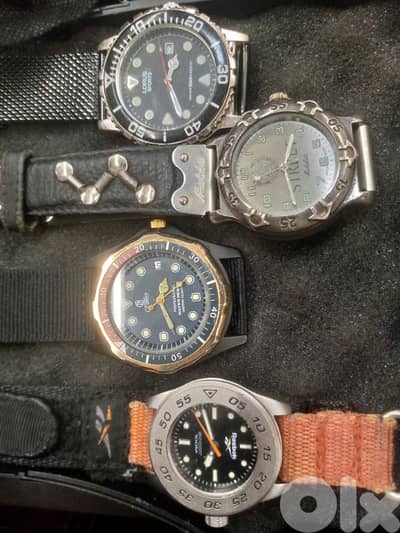 4 rare vintage diver watches in excellent condition for 150$