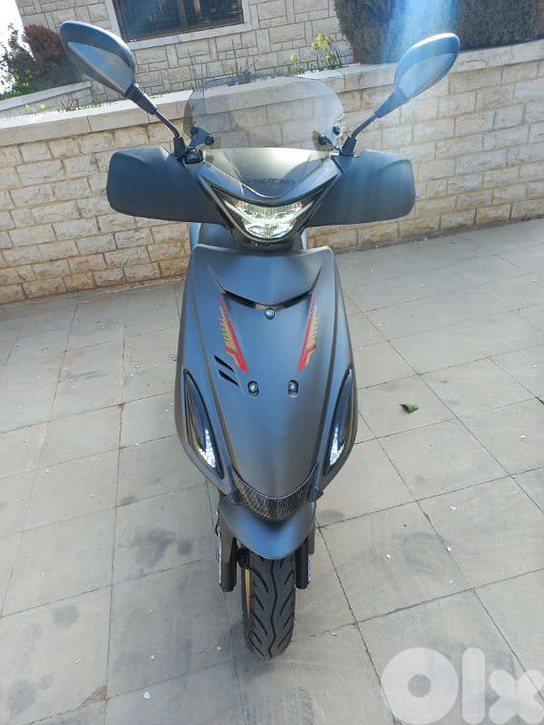 Moto V-150 1