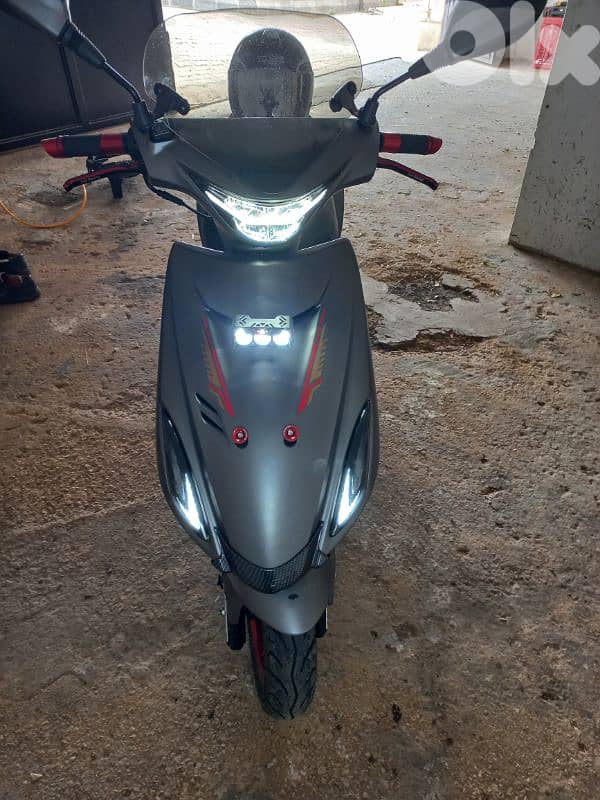 Moto V-150 4