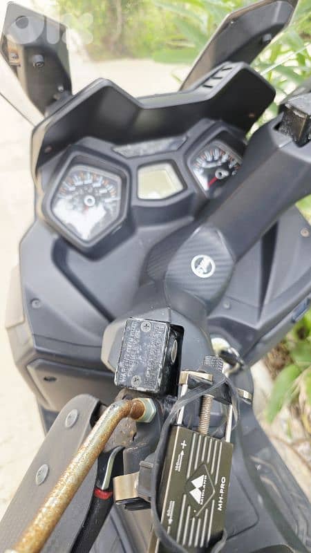 sym joymax z300 4