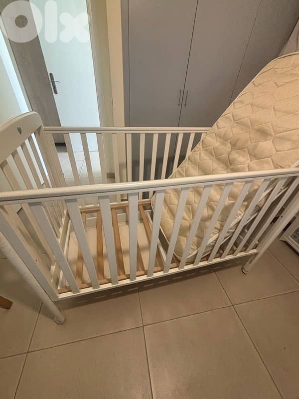 Wood Crib 2