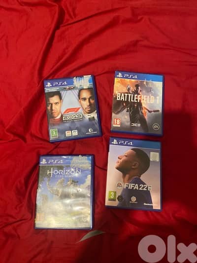 4 playstation cds for 25$