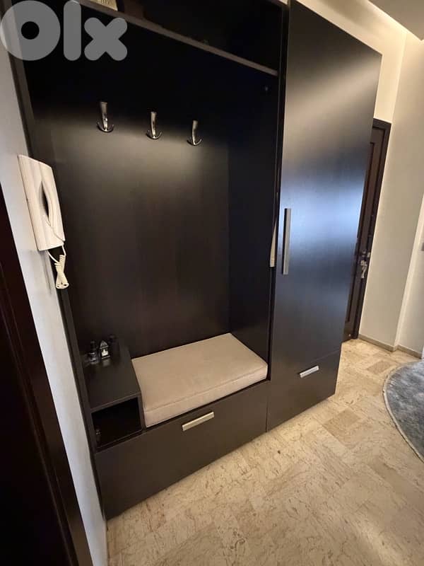 Bench Closet 1
