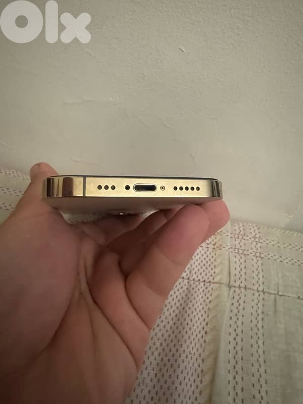 12 pro 128gb ktir ndif kelshi she8al fi 4