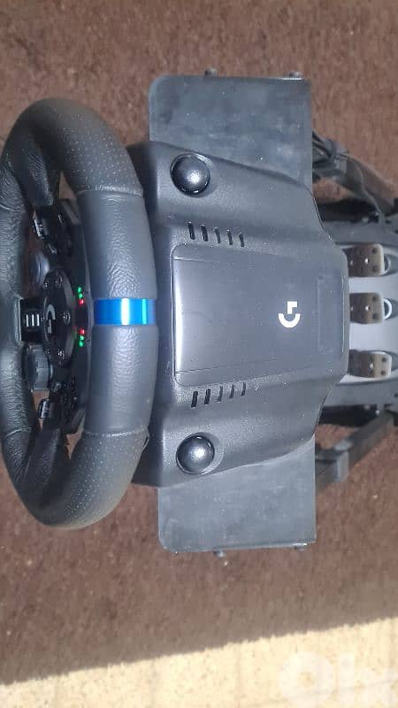 Logitech G923 racing wheel+ stand 7