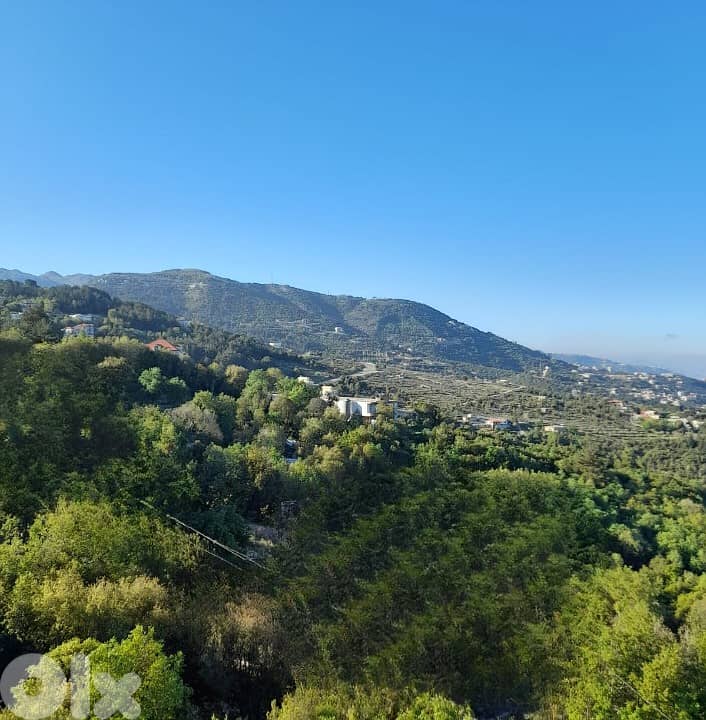 Building for Sale in Zaaytreh, Keserwan 2