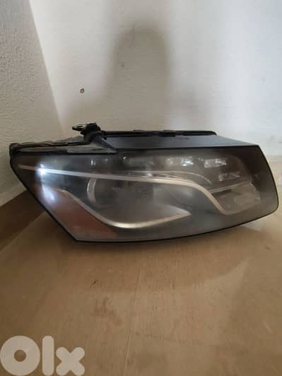 Audi Q5 right side (passenger side headlight)