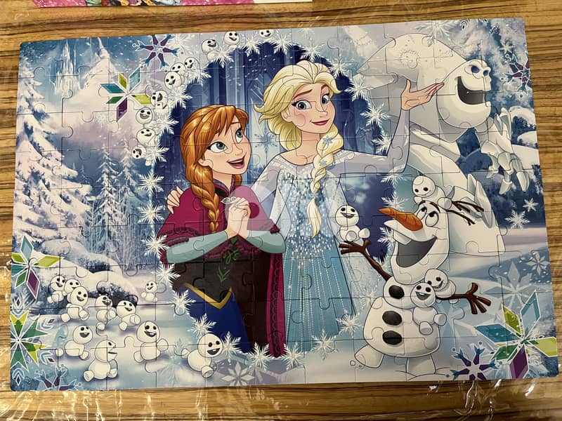 Disney Frozen "Maxi" Floor Puzzle by Clementoni (100 Pieces) 1