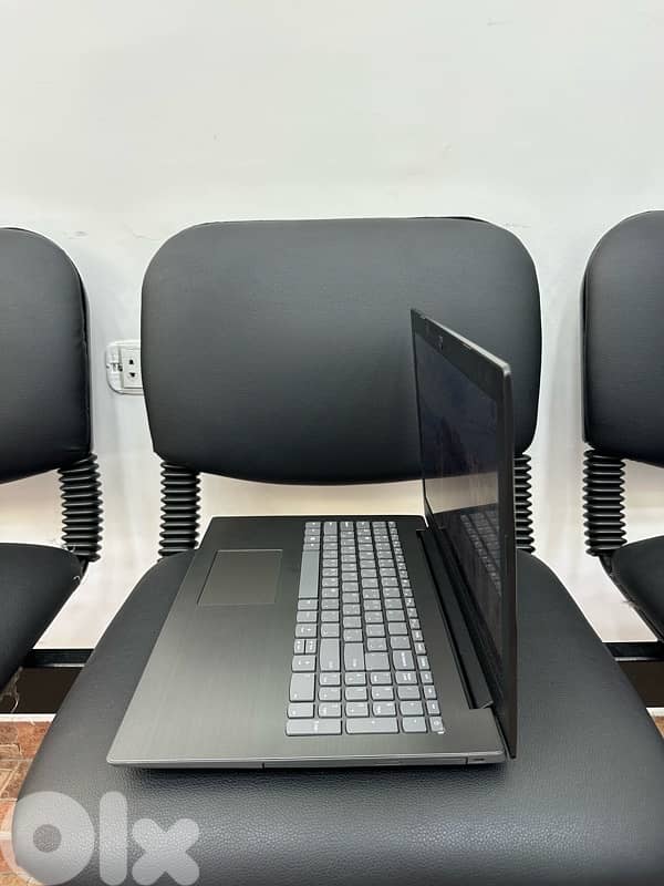 Lenovo ideapad 1