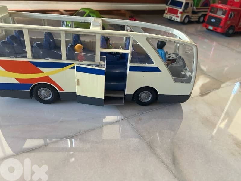 playmobil bus and car 2