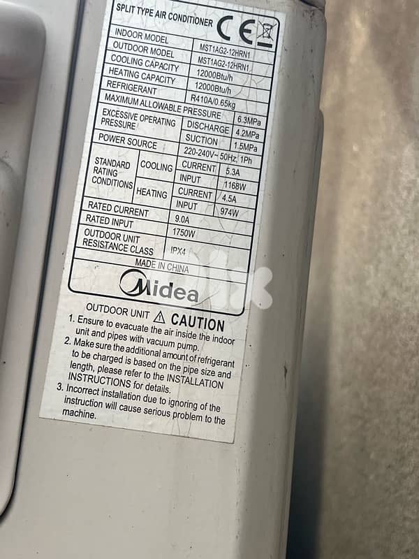 AC Midea 9000 BTU like new used a few times 1