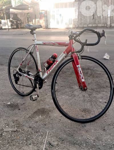 Trax Crimson Road Bike