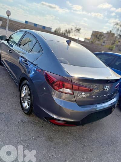 Hyundai Elantra 2019