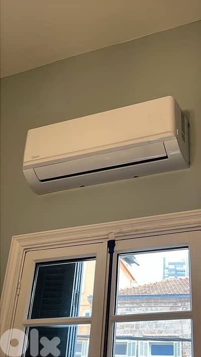 MIDEA AC 12000 btu like new