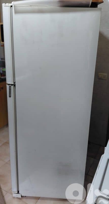 for sale Samsung Refrigerator – Clean & Reliable 2