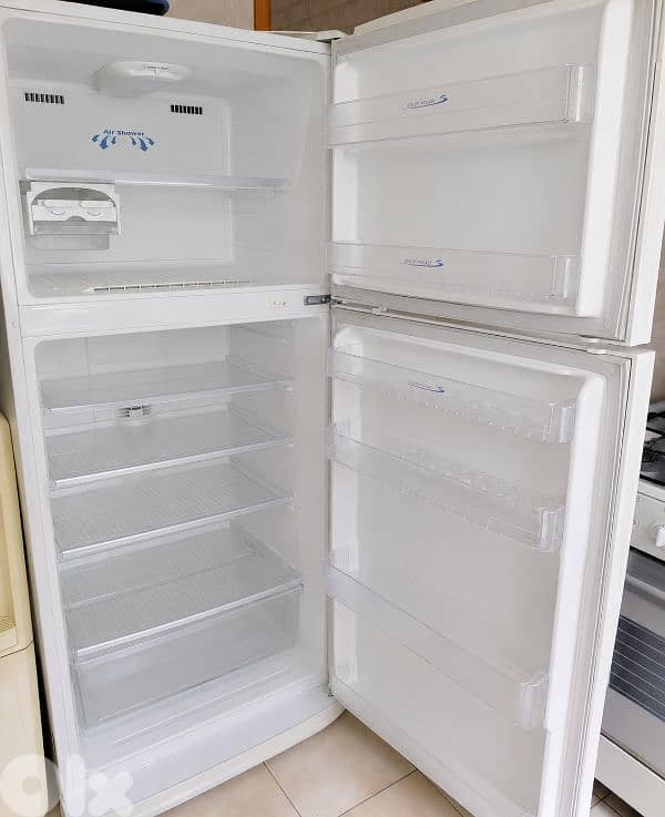 for sale Samsung Refrigerator – Clean & Reliable 4