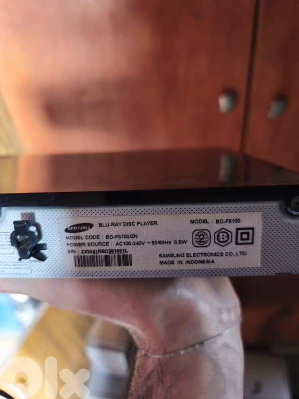 used like new Samsung blu-ray not smart 1