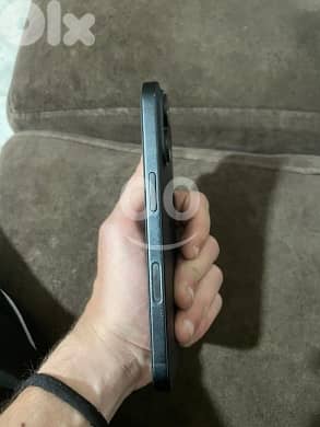iphone 16 black 91% battery life {like new} 1