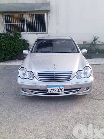 Mercedes-Benz C-Class 2005