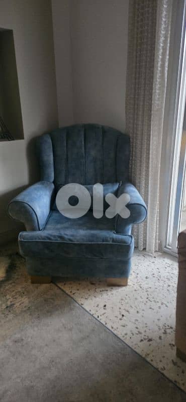 used living room 2