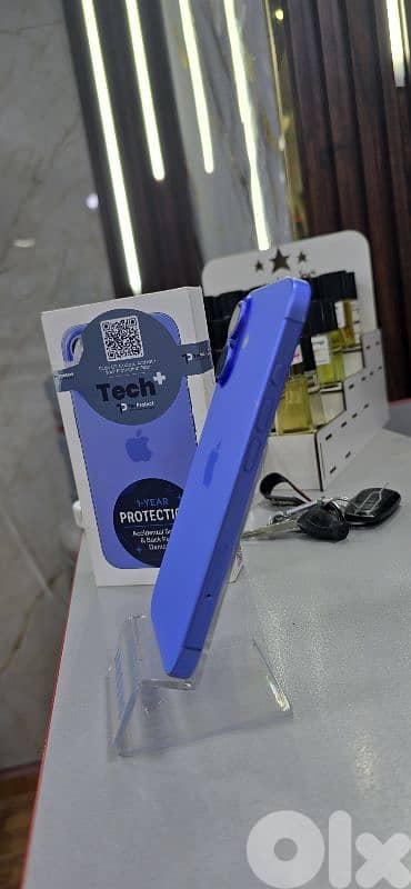 Iphone 16 blue 128 gb apple warranty till 7-26 1