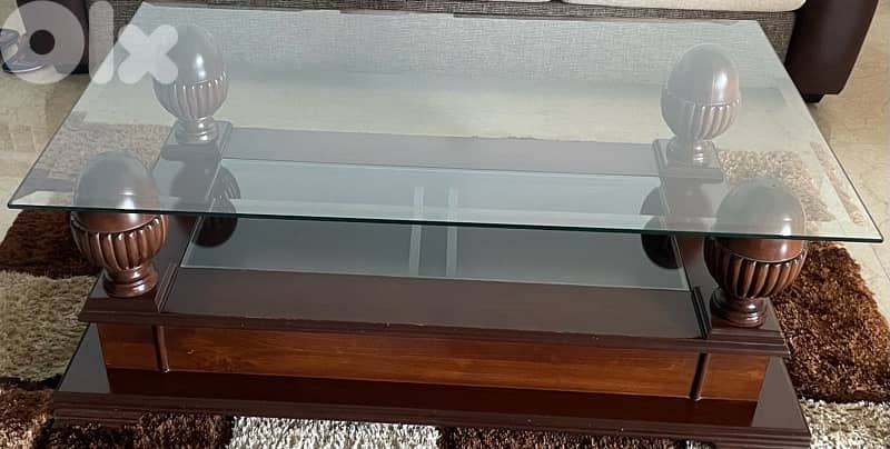 table like new for saloon or living room 1