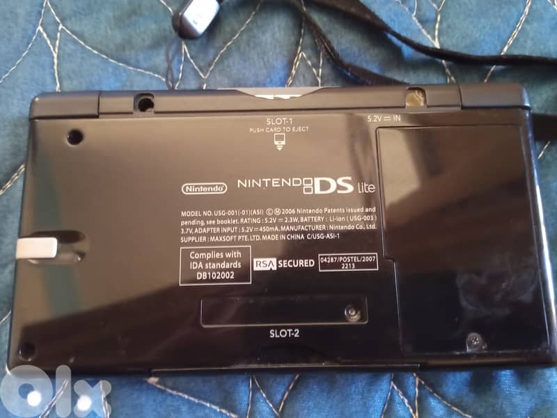 Used black ds lite(but in good condition) either 4 card if u whant 3