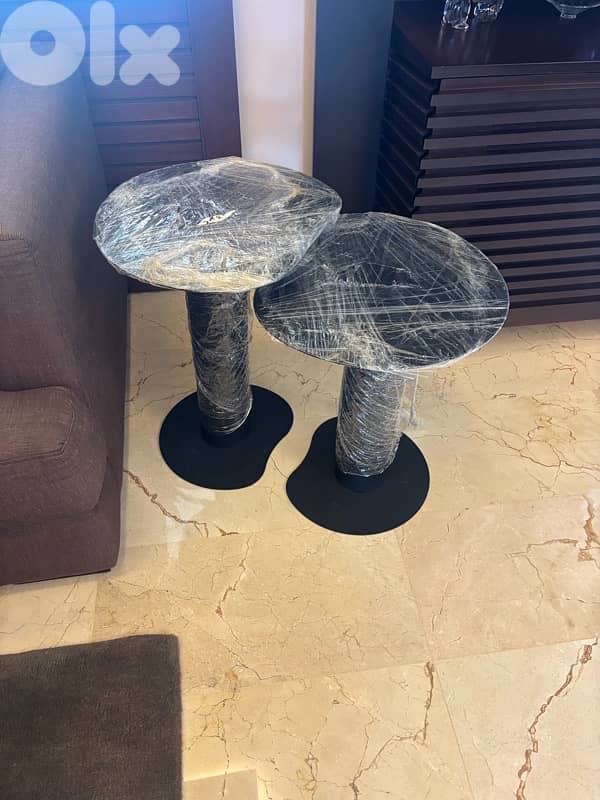 set of 2 tables 1