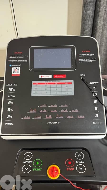treadmill like new used 5 times only 1